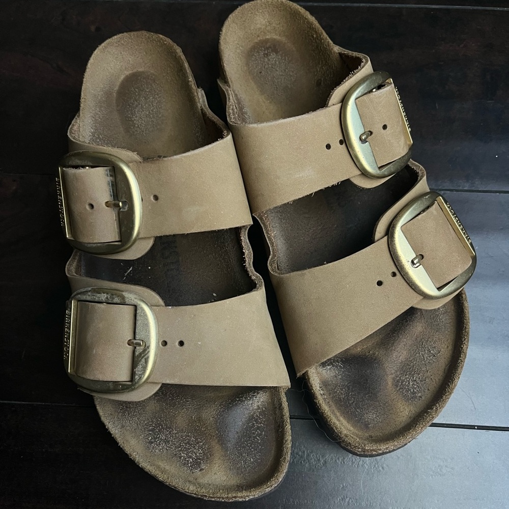 Big Buckle Birkenstocks Size 41 Tan